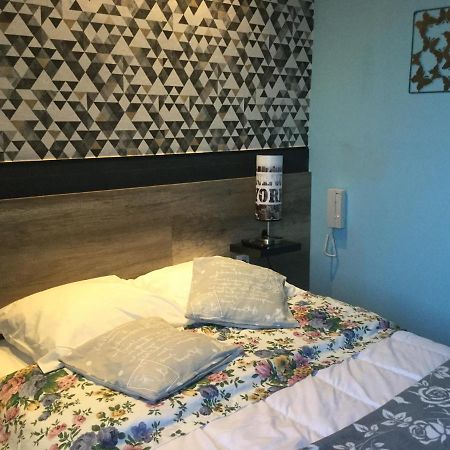 Hotel Le Kamelia 살레 외부 사진