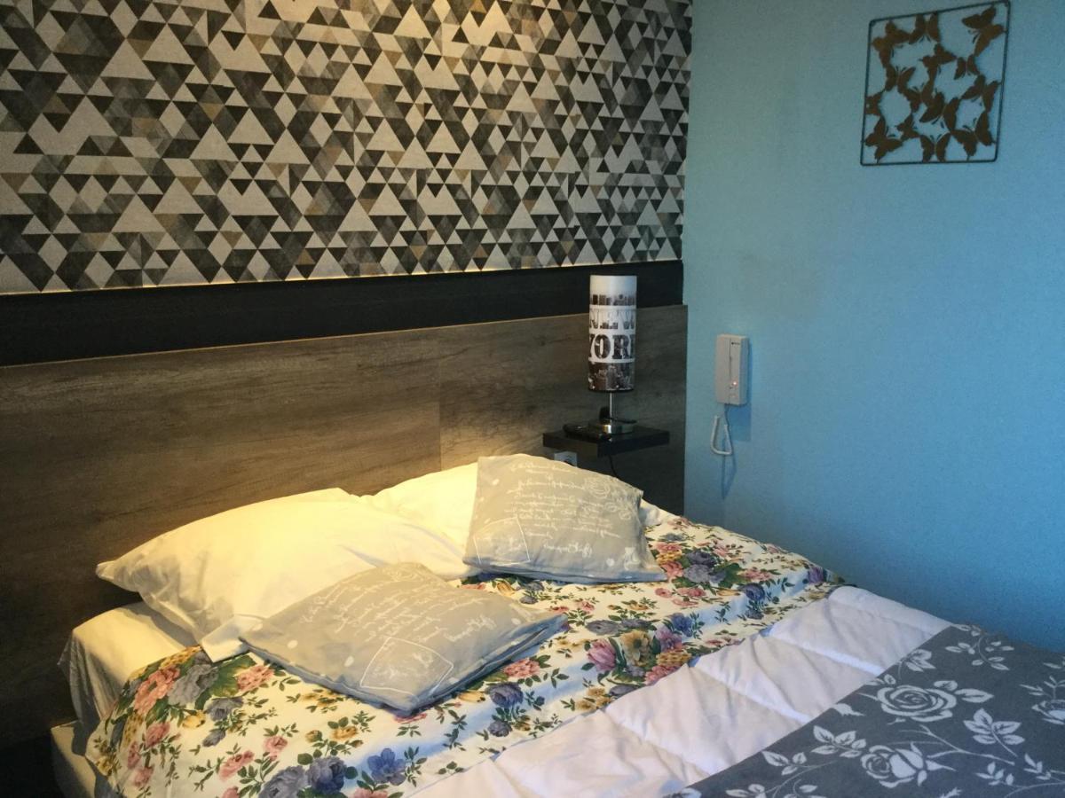 Hotel Le Kamelia 살레 외부 사진
